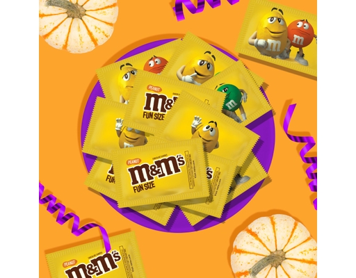 M&M'S Fun Size Peanut Milk Chocolate Halloween Candy, Bulk Bag, 60 count